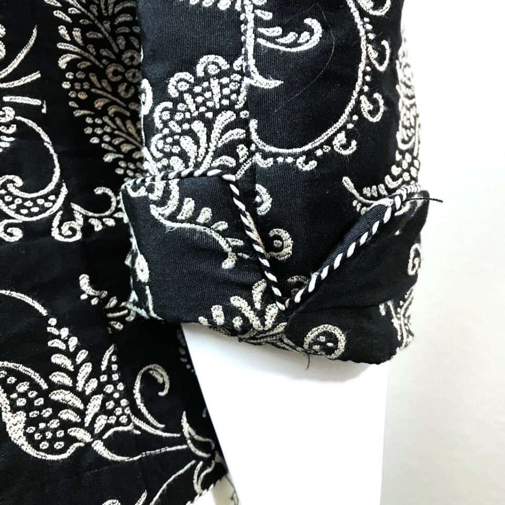 CABI Sz 6 Jacket Black and Gray Embroidered Blazer 3/4 sleeve one button - Picture 6 of 7